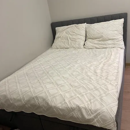 - Przy Deptaku Boguslawa *